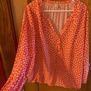 Brand new Old Navy v-neck